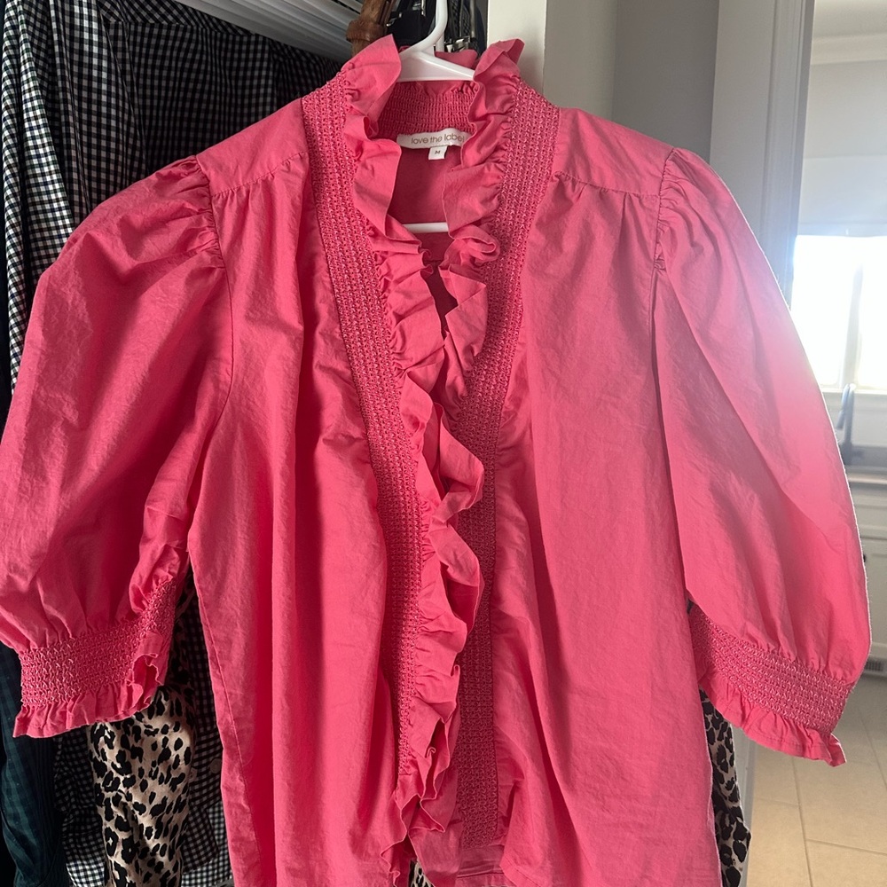 Love the Label pink puff sleeve ruffled top